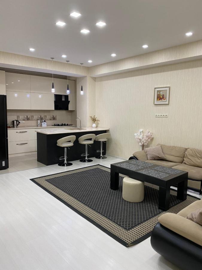 Apartment Vake Tbilisi Buitenkant foto